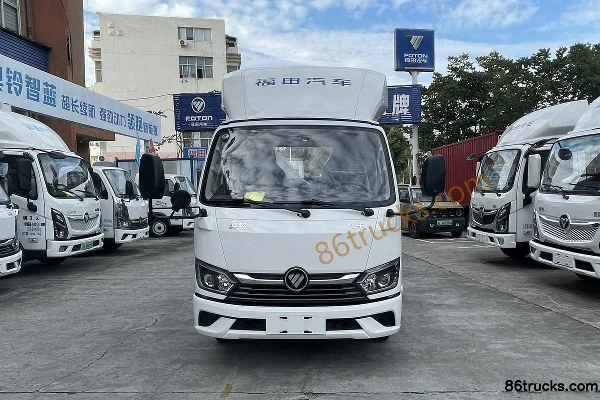 Foton V Card 2.3L Diesel 142hp 4X2(6 wheels) WLY 5-Speed 4.17m Single Row Van Truck Exterior (2) | 86Trucks