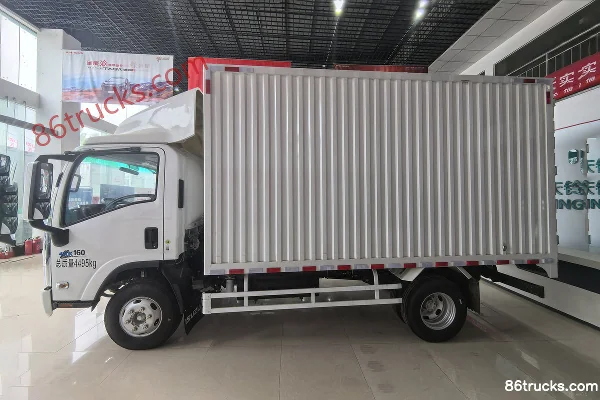 Qingling Isuzu KV600 160 hp 4X2(6 wheels) 4.13m Single-row Van Light Truck Exterior (3) | 86Trucks