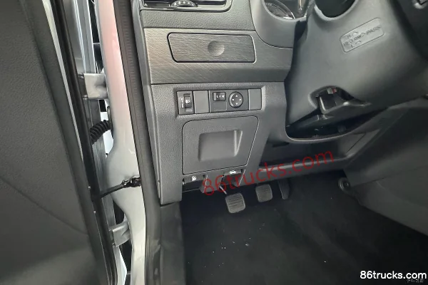 Jiangxi Isuzu RE-MAX Ruimai 2026 Model 2.8T Diesel 150hp Automatic 4WD Standard Box Double Row Pickup Chassis (3) | 86Trucks