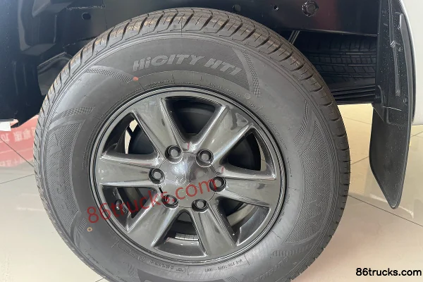 Jiangxi Isuzu RE-MAX Ruimai 2026 Model 2.8T Diesel 150hp Automatic 4WD Standard Box Double Row Pickup Body (3) | 86Trucks