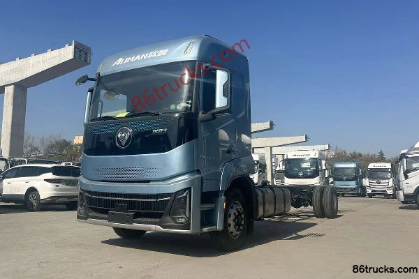 Auman Galaxy 3 7L Diesel 350hp 6X2(8 wheels) Fast Gear 9-Speed High Roof 8.6m Half Row Flatbed Cargo Truck Exterior (3) | 86Trucks