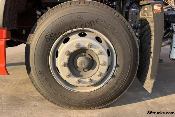 Sinotruk HOWO TS7 350 hp 4X2(6 wheels) 9.55m refrigerated truck Chassis (2) | 86Trucks
