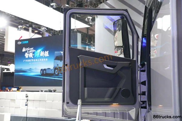 GAC Leader T9 6X4(10 wheels) Pure Electric Tractor Truck CALB 400.6kWh Cab (1) | 86Trucks
