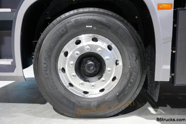 GAC Leader T9 6X4(10 wheels) Pure Electric Tractor Truck CALB 400.6kWh Chassis (1) | 86Trucks