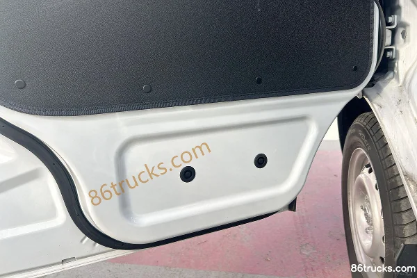 SRM Xinyuan Little Sea Lion X30 2023 Super Enjoy 1.5L CNG 86hp 6-seat Micro Van Cab (2) | 86Trucks