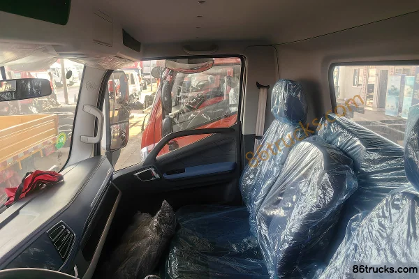 Foton Times Pilot G6 170hp 4X2(6 wheels) 4.14m single-row van cargo truck (China VI) Cab (3) | 86Trucks