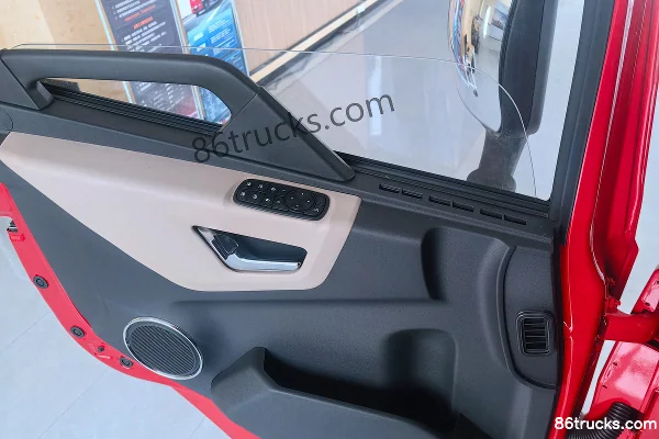 Dongfeng Commercial Vehicle Tianlong KL Heavy Truck 500 hp 4X2(6 wheels) LNG Automatic Tractor Truck (China VI) Cab (1) | 86Trucks