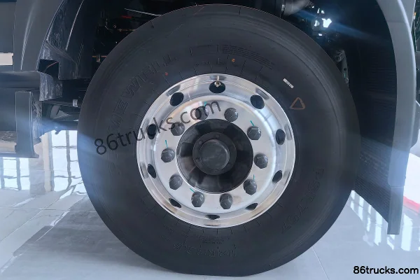 Dongfeng Commercial Vehicle Tianlong KL Heavy Truck 500 hp 4X2(6 wheels) LNG Automatic Tractor Truck (China VI) Chassis (1) | 86Trucks