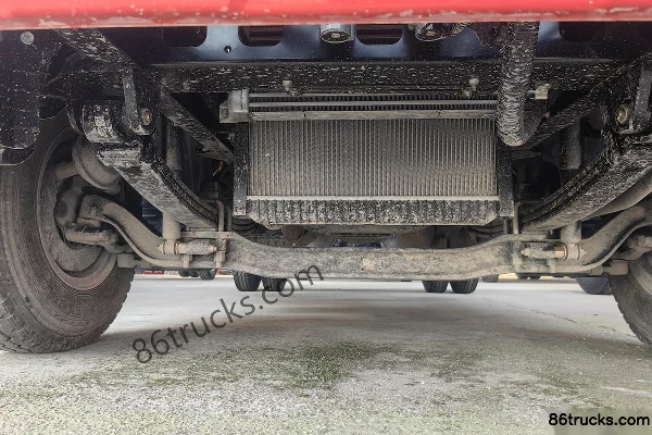 Foton Times Linghang G6 2.7L CNG 190 hp 4X2(6 wheels) WLY 6-speed 4.17m single-row flatbed light truck Chassis (1) | 86Trucks