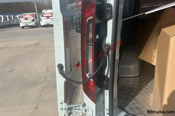 Dongfeng Ruilida V8E 2025 2-Seat Electric Panel Van CATL 41.86kWh Cargo Box (3) | 86Trucks