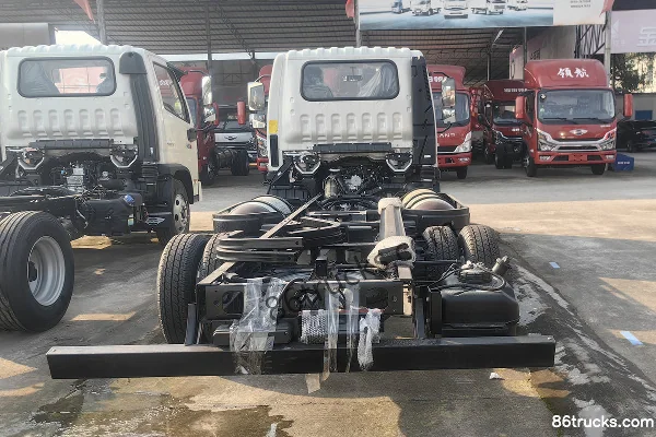 Times Leader S1 2L CNG 127hp 4X2(6 wheels) Dongan 5-Speed 3.85m Single Row Flatbed Light Truck Exterior (3) | 86Trucks