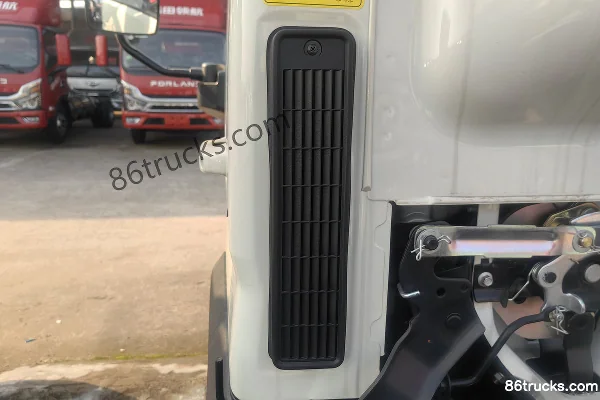 Times Leader S1 2L CNG 127hp 4X2(6 wheels) Dongan 5-Speed 3.85m Single Row Flatbed Light Truck Chassis (1) | 86Trucks