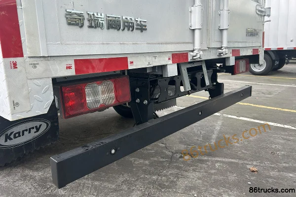 Karry Lingmi 4.5T 4.2m Single Row Pure Electric Stake Truck CATL 100.46kWh 4X2(6 wheels) Body (2) | 86Trucks