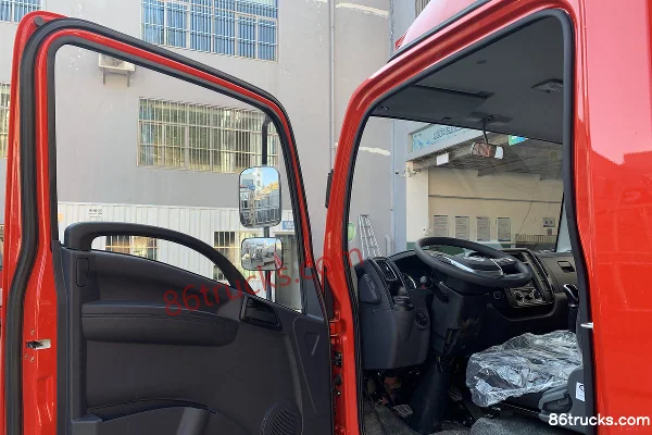 FAW Jiefang Hu VR 122 hp 4X2(6 wheels) 3.7m single-row stake truck (China VI) Cab (1) | 86Trucks