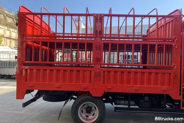 FAW Jiefang Hu VR 122 hp 4X2(6 wheels) 3.7m single-row stake truck (China VI) Body (3) | 86Trucks