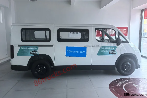FotonU7 2025 Smart Edition 6-Seat Pure Electric Light Bus AiYiKe 50.23kWh Exterior (3) | 86Trucks