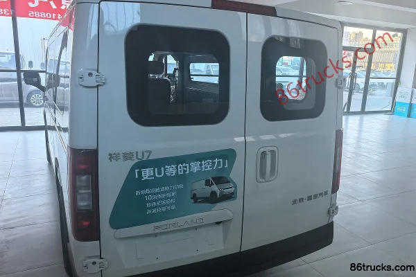 FotonU7 2025 Smart Edition 6-Seat Pure Electric Light Bus AiYiKe 50.23kWh Cargo Box (3) | 86Trucks