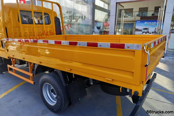 Jiangxi Isuzu Yifang EC7 116 hp 4X2(6 wheels) 4.17m single-row flatbed light truck (China VI) Body (2) | 86Trucks