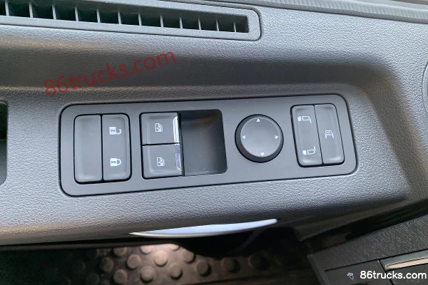Auman Kunlun 8X4(12 wheels) 8.8m Pure Electric Dump Truck CATL 400kWh Cab (3) | 86Trucks
