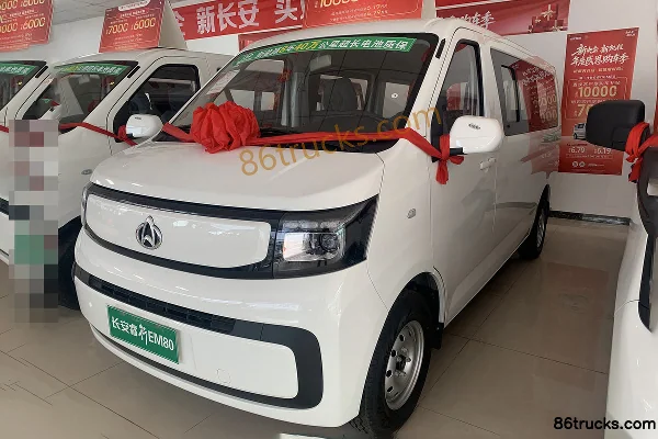 Ankai Ruixing EM80 2025 New Generation Cargo Comfort 6-Seat Pure Electric Side-Opening Doors Light Bus CATL 41.86kWh Exterior (3) | 86Trucks