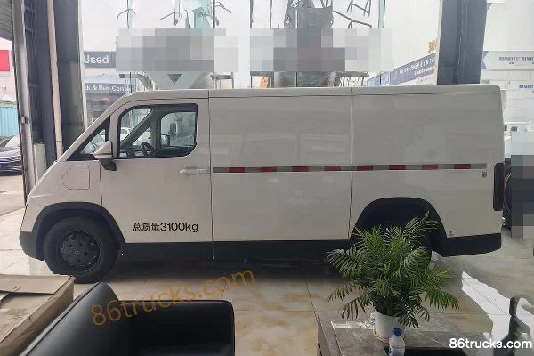 Foton Lefu 2025 Model Yuexing Edition 2-Seat Pure Electric Panel Van CATL 50.23kWh Exterior (3) | 86Trucks