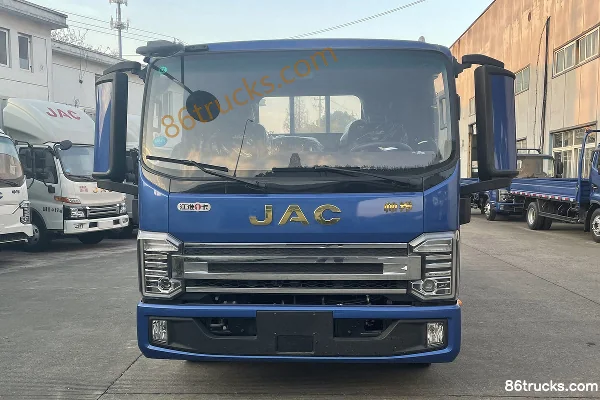 JAC Shuailing S7 160 hp 4X2(6 wheels) 4.18m Single Row Flatbed Light Truck (China VI) Exterior (2) | 86Trucks