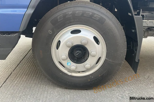 JAC Shuailing S7 160 hp 4X2(6 wheels) 4.18m Single Row Flatbed Light Truck (China VI) Chassis (1) | 86Trucks