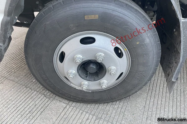 JAC A7 2.7L CNG 190 hp 4X2(6 wheels) Fast Gear 8-speed 3.85m semi-row flatbed light truck Chassis (1) | 86Trucks