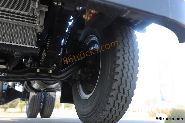 Dongfeng Tuoxing S3 3L Diesel 180 hp 4X2(6 wheels) Fast Gear 10-speed 3.8m Half-row Dump Truck Chassis (3) | 86Trucks
