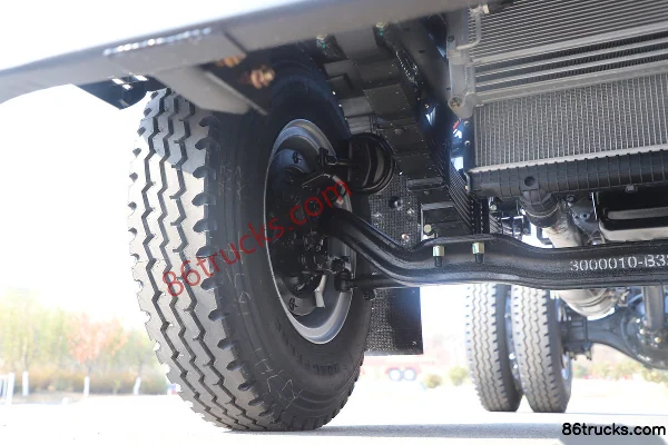 Dongfeng Tuoxing S3 3L Diesel 180 hp 4X2(6 wheels) Fast Gear 10-speed 3.8m Half-row Dump Truck Chassis (2) | 86Trucks