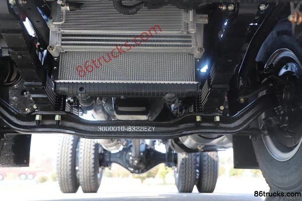 Dongfeng Tuoxing S3 3L Diesel 180 hp 4X2(6 wheels) Fast Gear 10-speed 3.8m Half-row Dump Truck Chassis (1) | 86Trucks