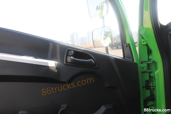 Dongfeng Tuoxing S3L 4X2(6 wheels) Single Row Pure Electric Dump Truck CATL 155kWh Cab (3) | 86Trucks