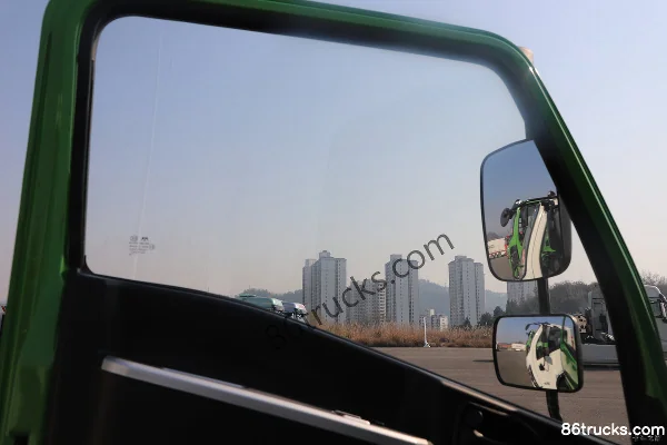 Dongfeng Tuoxing S3L 4X2(6 wheels) Single Row Pure Electric Dump Truck CATL 155kWh Cab (2) | 86Trucks