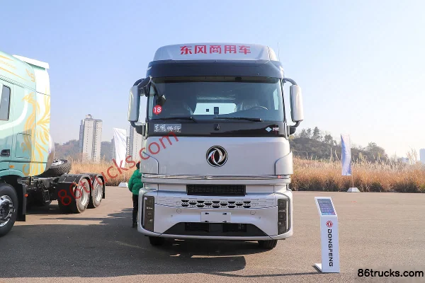 Dongfeng Changxing X9 15.5L LNG 640hp 6X4(10 wheels) Dongfeng 14-speed Tractor Truck Exterior (2) | 86Trucks