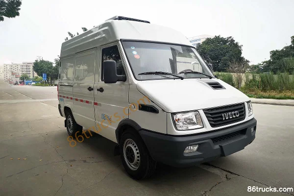 Xinfeikuai Xinfeikuai NAVECO Chassis Refrigerated Van