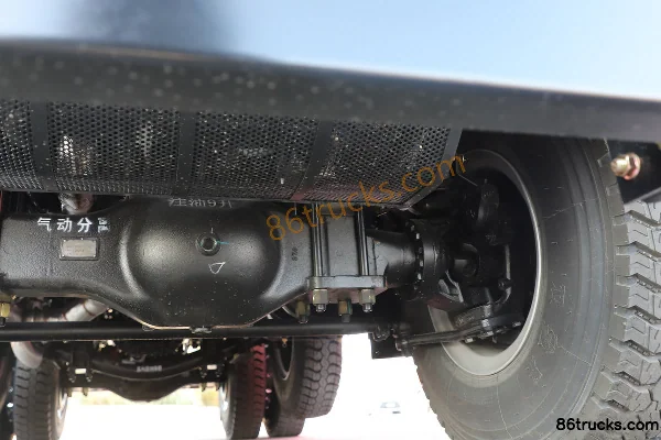 Dongfeng Tuoxing X1 4.3L Diesel 240 hp 4X4(6 wheels) Fast Gear 10-speed 4.5m Dump Truck Chassis (3) | 86Trucks