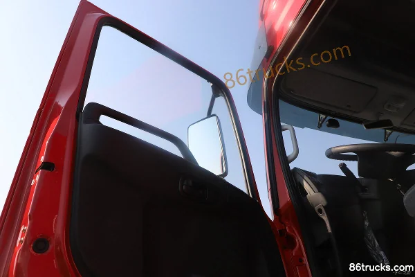 Dongfeng Changxing D7V 480hp 6X4(10 wheels) LNG tractor truck (Weichai)(1000L) Cab (2) | 86Trucks