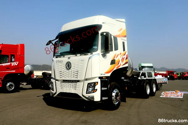 Dongfeng Changxing X7 556hp 6X4(10 wheels) 14-Speed LNG Tractor Truck Exterior (3) | 86Trucks