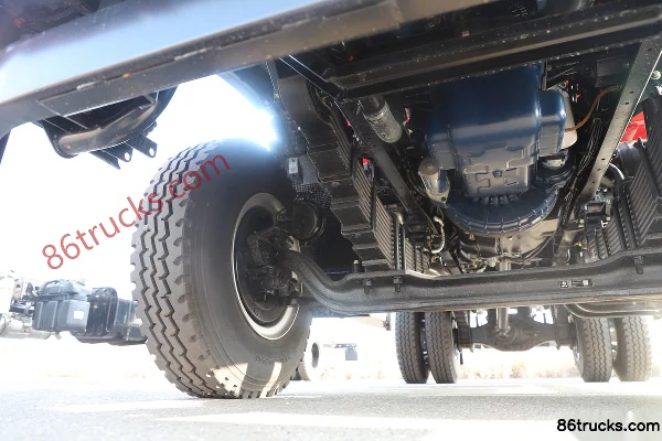 Dongfeng Tuoxing X3 6.8L Diesel 300hp 4X2(6 wheels) 12-Speed 4.8m Dump Truck Chassis (2) | 86Trucks