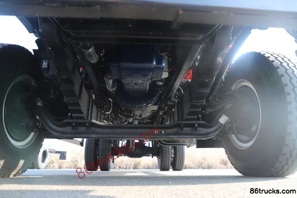 Dongfeng Tuoxing X3 6.8L Diesel 300hp 4X2(6 wheels) 12-Speed 4.8m Dump Truck Chassis (1) | 86Trucks