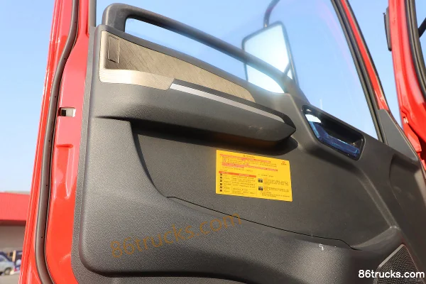 Dongfeng Tuoxing X1 3L Diesel 180 hp 4X2(6 wheels) Fast Gear 10-Speed 3.8m Dump Truck Cab (3) | 86Trucks