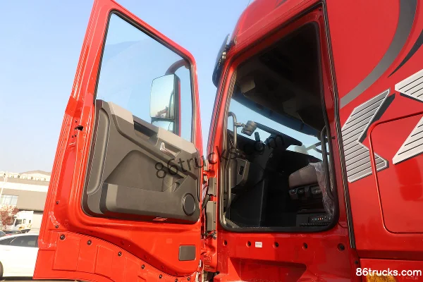 Dongfeng Tianlong Flagship KX New Rongyao Edition 14.5 L LNG 580 hp 6X4(10 wheels) Eaton 12-speed AMT automatic tractor truck (4200 mm wheel