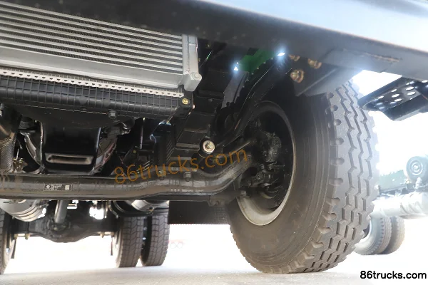 Dongfeng Tuoxing S3 PLUS 4.3L Diesel 220 hp 4X2(6 wheels) Fast Gear 10-speed 3.9m Cab-over Dump Truck Chassis (3) | 86Trucks