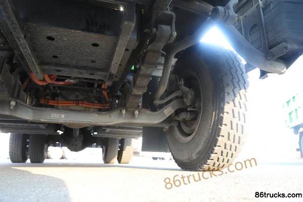 Dongfeng Tuoxing X1 4X2(6 wheels) Single Row Electric Dump Truck CATL 180.87kWh Chassis (3) | 86Trucks
