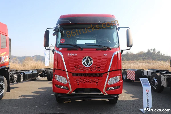 Dongfeng Changxing X3 6.4L Diesel 290hp 8X2R Fast Gear 9-Speed 8.6m Stake Cargo Truck Exterior (2) | 86Trucks