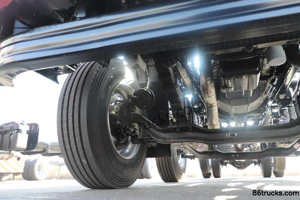 Dongfeng Changxing X3 6.4L Diesel 290hp 8X2R Fast Gear 9-Speed 8.6m Stake Cargo Truck Chassis (2) | 86Trucks