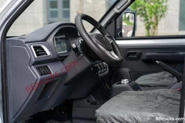 Leichi T30 Plus 2026 Comfort Edition 3.8m Single Row Pure Electric Cage-Style Mini Truck EVE 65.66kWh 4X2(6 wheels) Cab (2) | 86Trucks