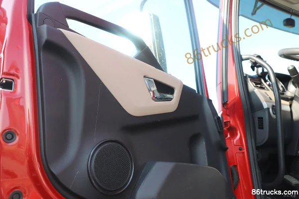 Dongfeng Changxing X3 6,7 L CNG 260 ch 4X2(6 roues) Fast Gear 8 vitesses camion porteur Cabine (3) | 86Trucks