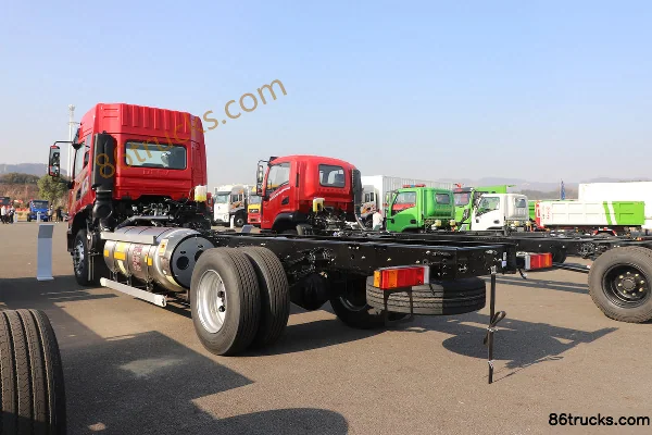 Dongfeng Changxing X3 6,9 L LNG 280 ch 4X2(6 roues) Fast Gear 8 vitesses camion porteur Extérieur (3) | 86Trucks