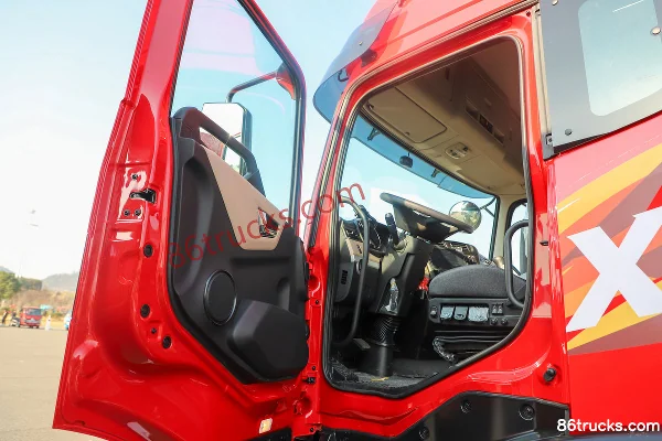 Dongfeng Changxing X3 6,9 L LNG 280 ch 4X2(6 roues) Fast Gear 8 vitesses camion porteur Cabine (1) | 86Trucks